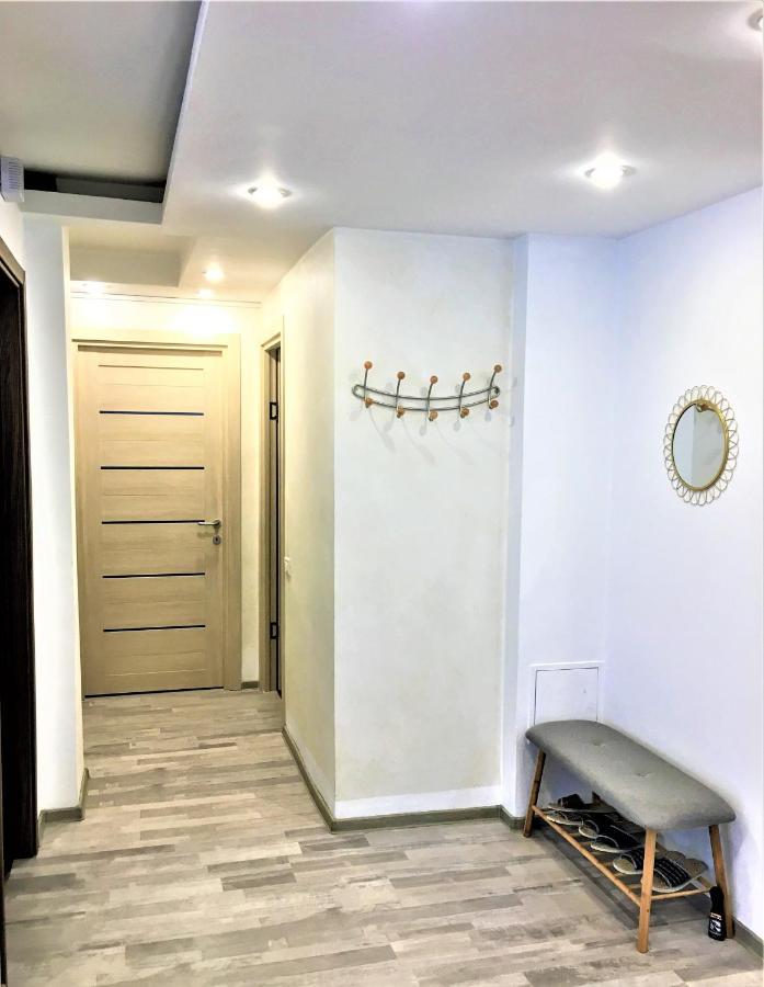 Large Apartment In Ultra-Central Location Брашов Экстерьер фото