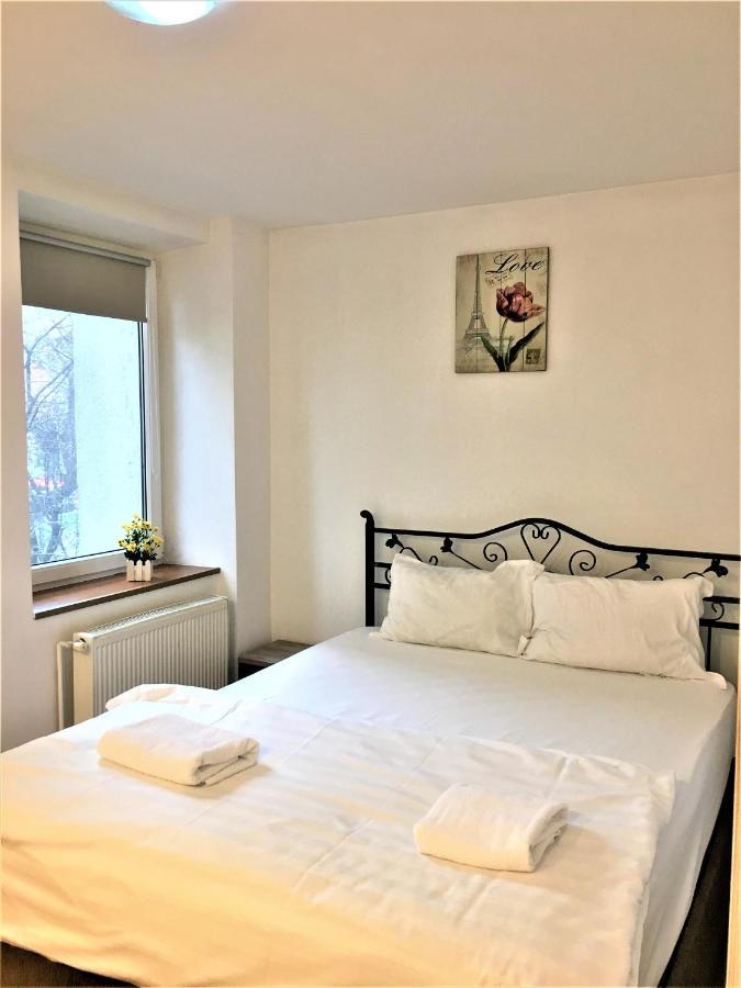 Large Apartment In Ultra-Central Location Брашов Экстерьер фото