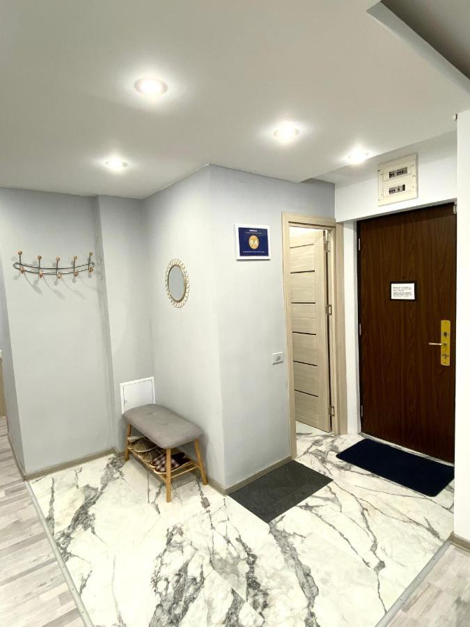 Large Apartment In Ultra-Central Location Брашов Экстерьер фото
